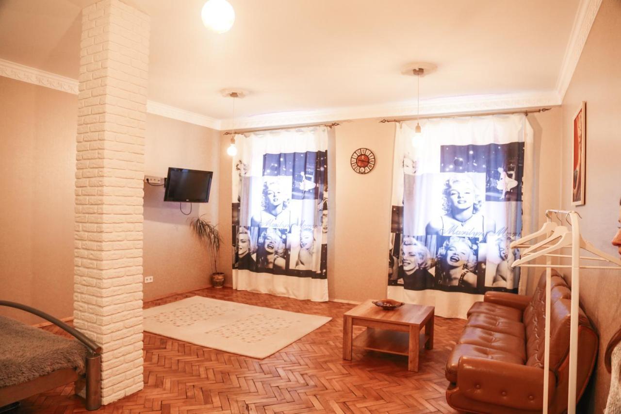 Apartmán Monro - Heart Of Lvov Exteriér fotografie