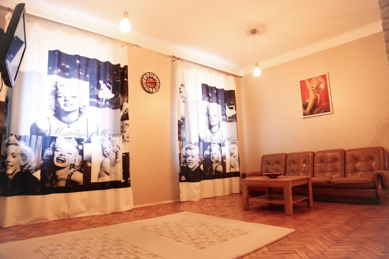 Apartmán Monro - Heart Of Lvov Exteriér fotografie